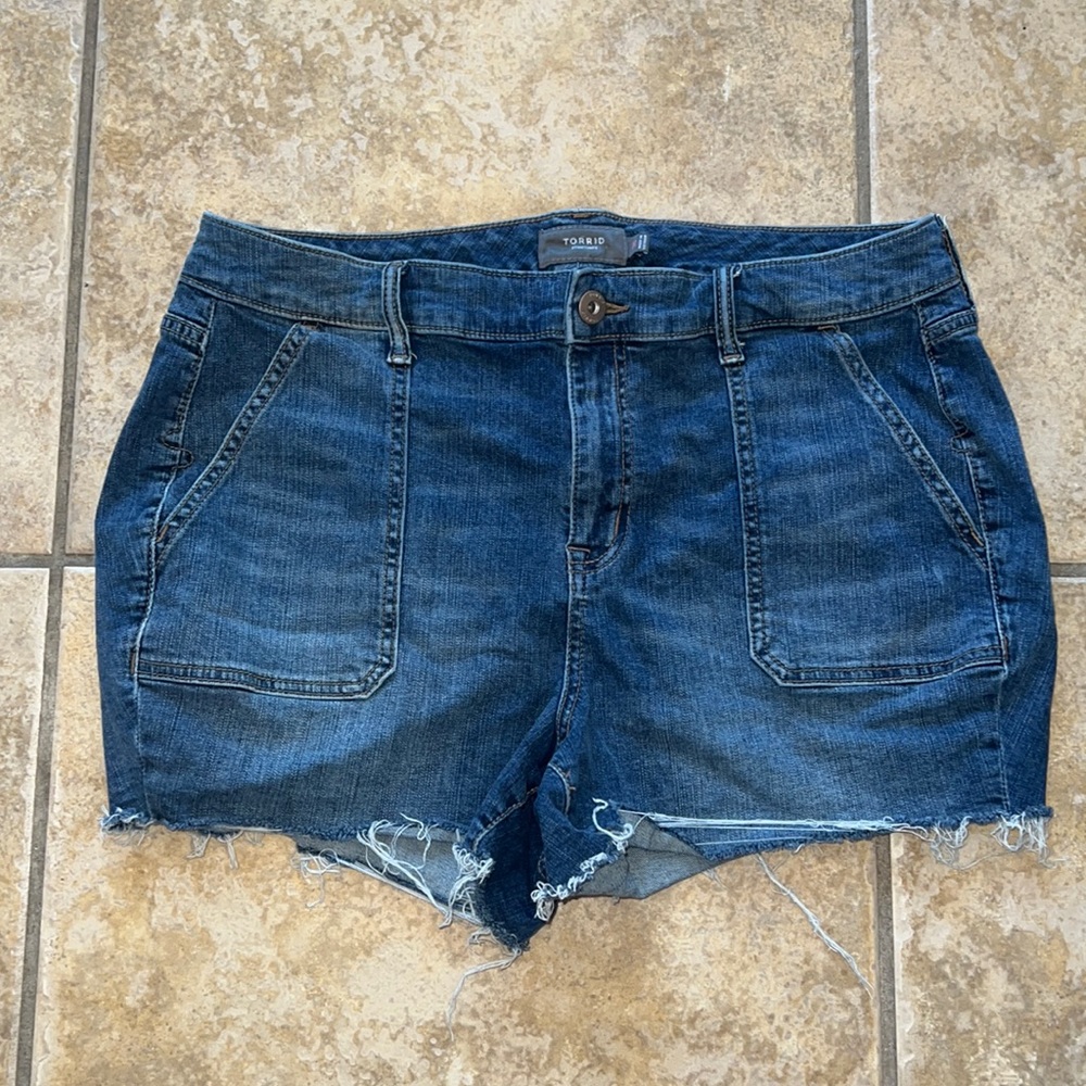 Torrid Jean Shorts Size 16
